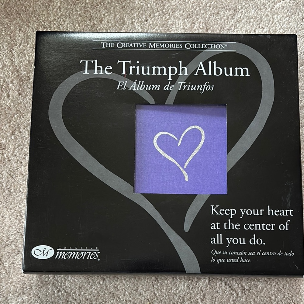 Creative Memories The Triumph Album - 7x7 NIP
